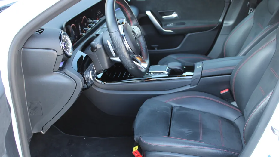 MERCEDES-BENZ A Klasa A 200 4-Matic AMG Line 8G-DCT