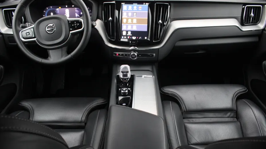 VOLVO XC60 XC60 B5 B AWD Ultimate Black Edition aut