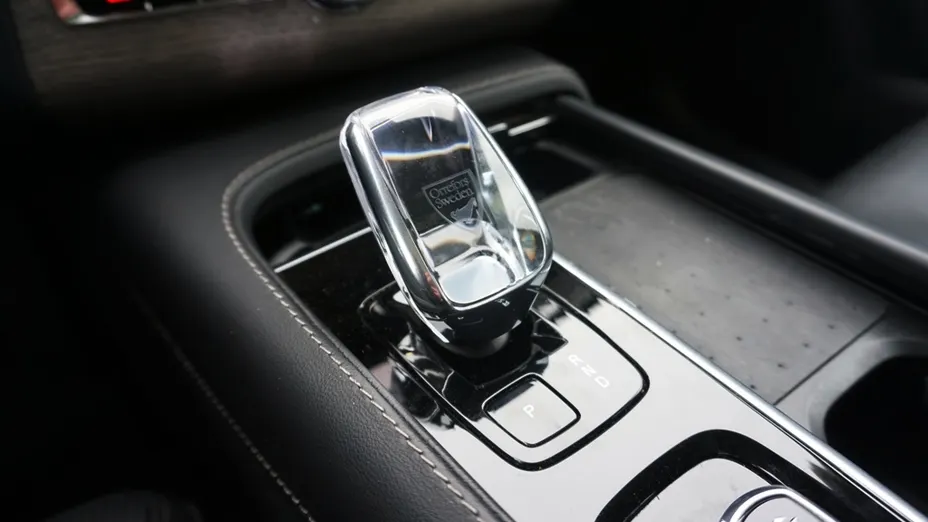 VOLVO XC90 XC90 T8 AWD Plug-In Hybrid Ultimate Dark 7os aut