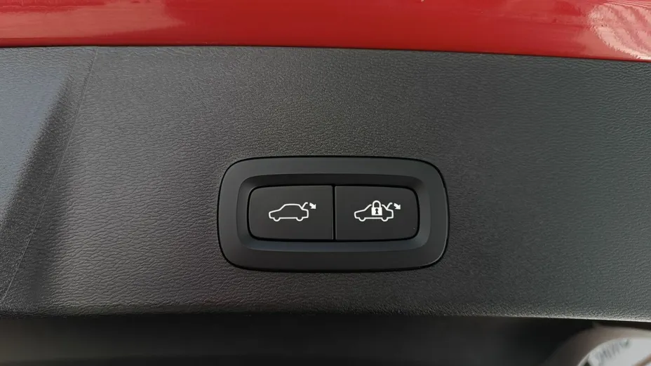 VOLVO XC40 XC40 B3 Plus Dark aut