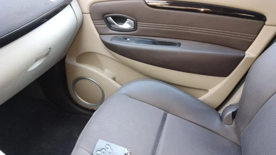 RENAULT Scenic Megane Scenic 1.9 dCi RT (klm)