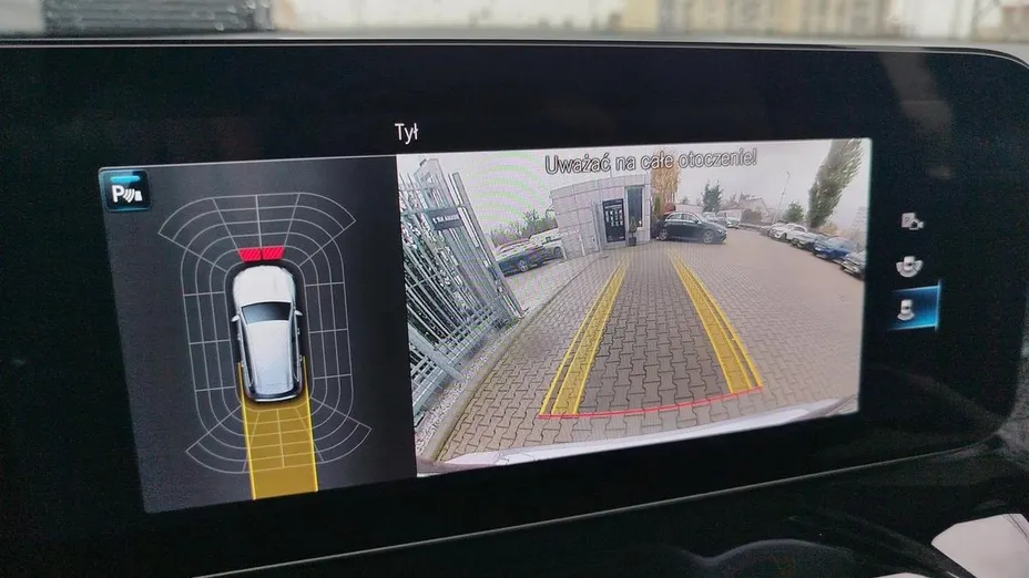 MERCEDES-BENZ GLB GLB 200 AMG Line 7G-DCT