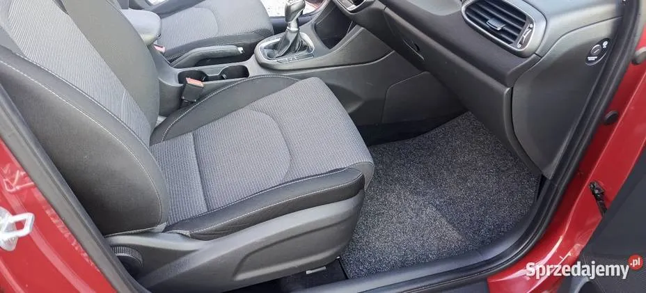 HYUNDAI i30 i30 1.5 T-GDI 48V Classic +