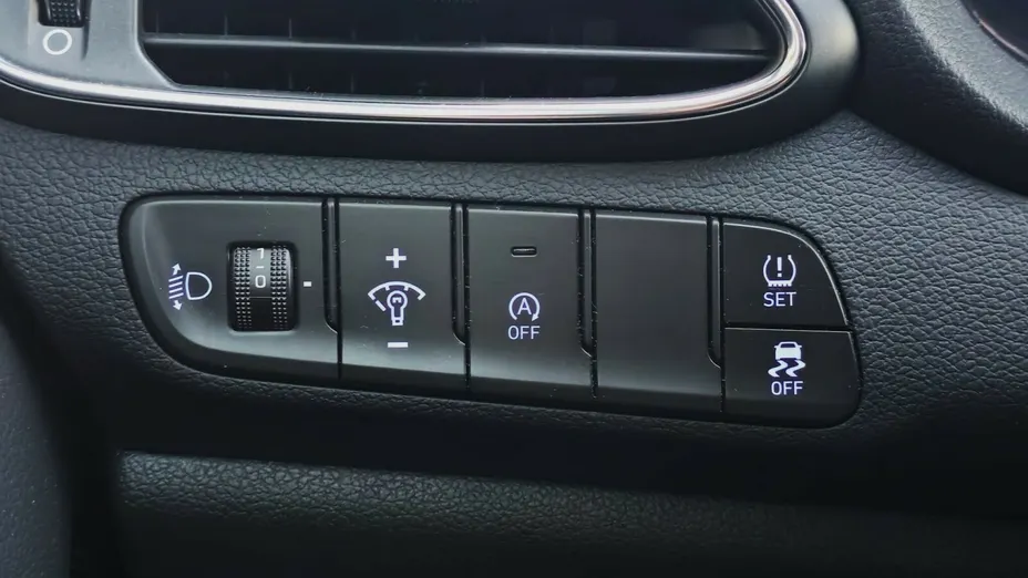 HYUNDAI i30 i30 1.0 T-GDI Modern