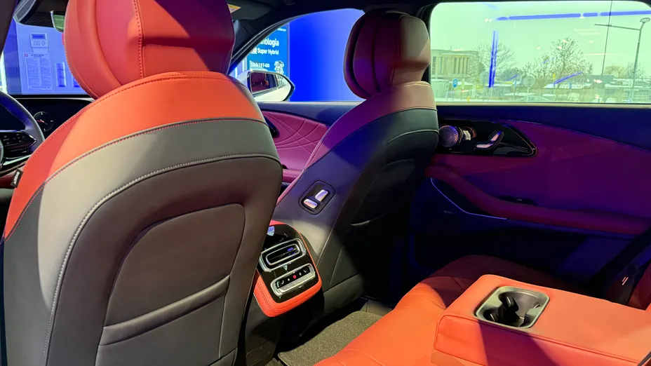 OMODA Omoda 9 Omoda 9 1.5 Super Hybrid Exclusive AWD Nowy