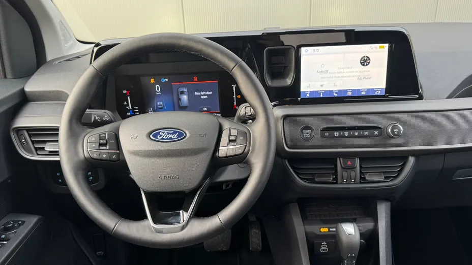 FORD Tourneo Courier Tourneo Courier 1.0 EcoBoost Titanium aut Nowy