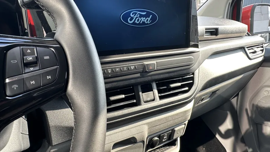 FORD Transit Custom Transit Custom 2.0 EcoBlue 320 L1H1 AWD Limited (bryg.) Aut. Nowy