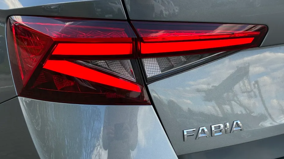 SKODA Fabia Fabia 1.0 TSI Ambition