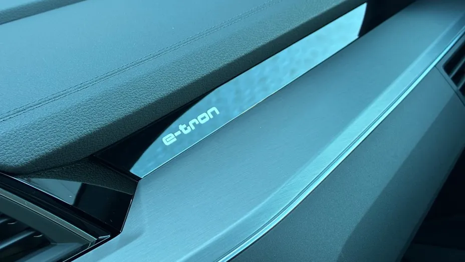 AUDI Q8 / E-Tron e-tron 50 Quattro S Line