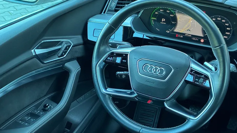AUDI Q8 / E-Tron e-tron 50 Quattro S Line
