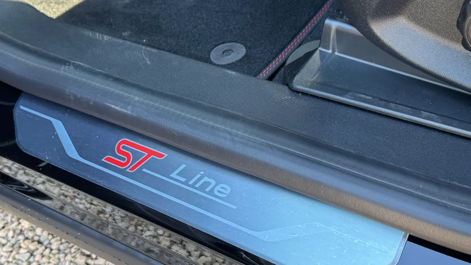 FORD Puma Puma 1.0 EcoBoost mHEV ST-Line X PowerShift Nowy