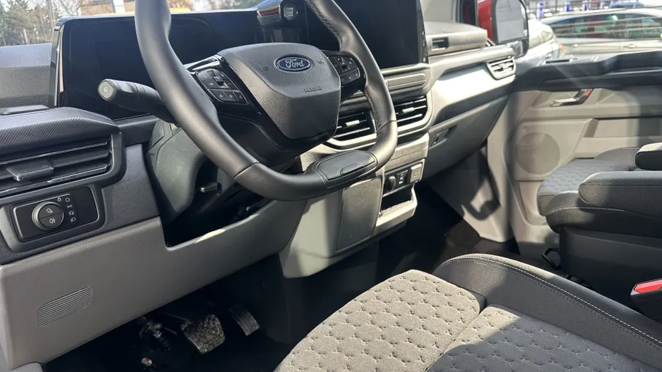 FORD Transit Custom Transit Custom 2.0 EcoBlue 320 L1H1 AWD Limited (bryg.) Aut. Nowy