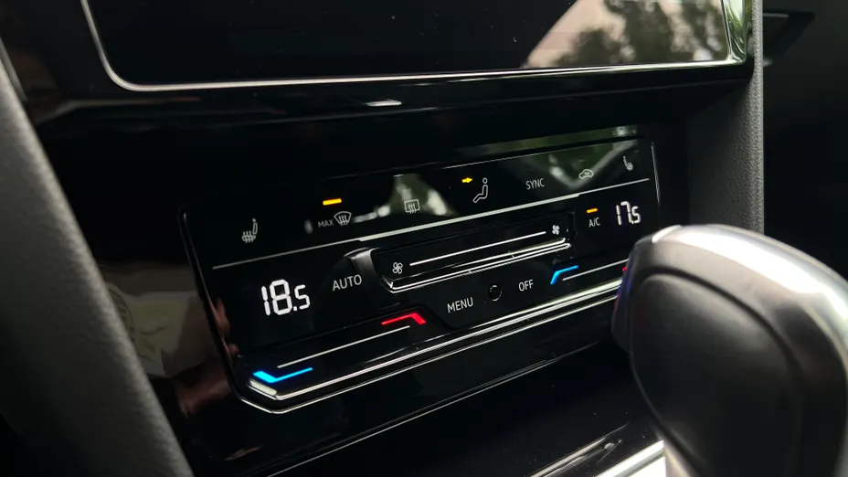 VOLKSWAGEN Arteon Arteon 2.0 TSI 4Motion R DSG