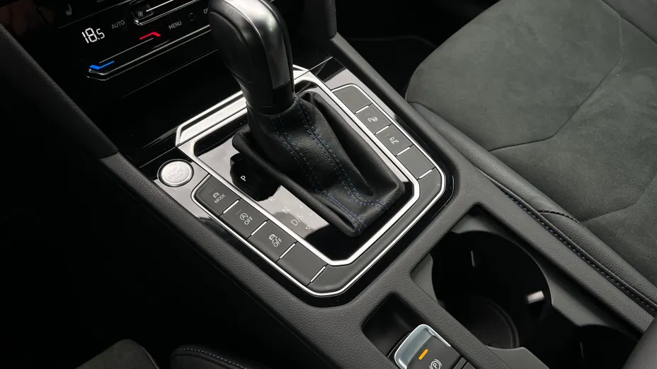 VOLKSWAGEN Arteon Arteon 2.0 TSI 4Motion R DSG