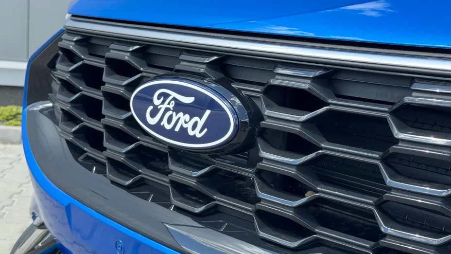 FORD Kuga Kuga 2.5 FHEV FWD ST-Line eCVT Nowy