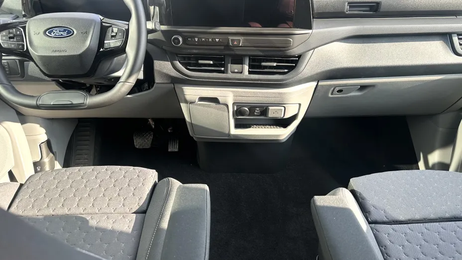 FORD Transit Custom Transit Custom 2.0 EcoBlue 320 L1H1 AWD Limited (bryg.) Aut. Nowy