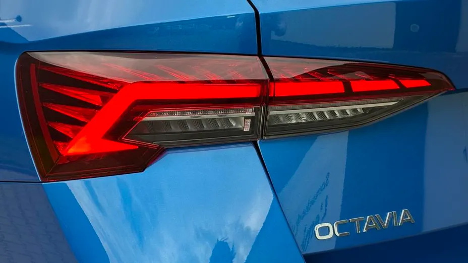 SKODA Octavia Octavia 1.5 TSI mHEV Selection DSG
