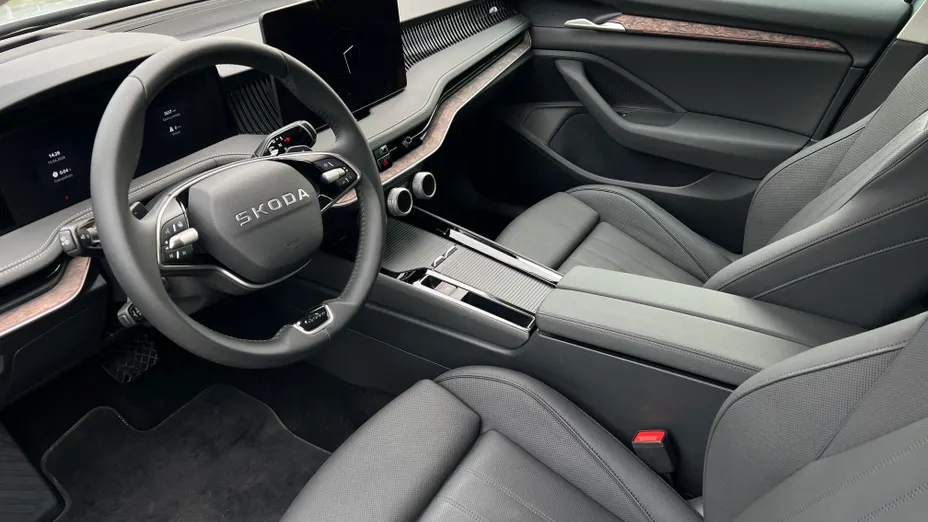 SKODA Superb Superb 1.5 TSI Plug-in Hybrid L&K DSG