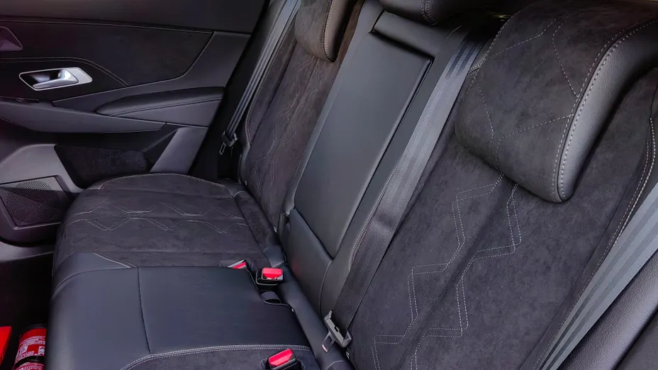 DS DS7 DS 7 1.6 E-Tense 4x4 Edition France aut Nowy