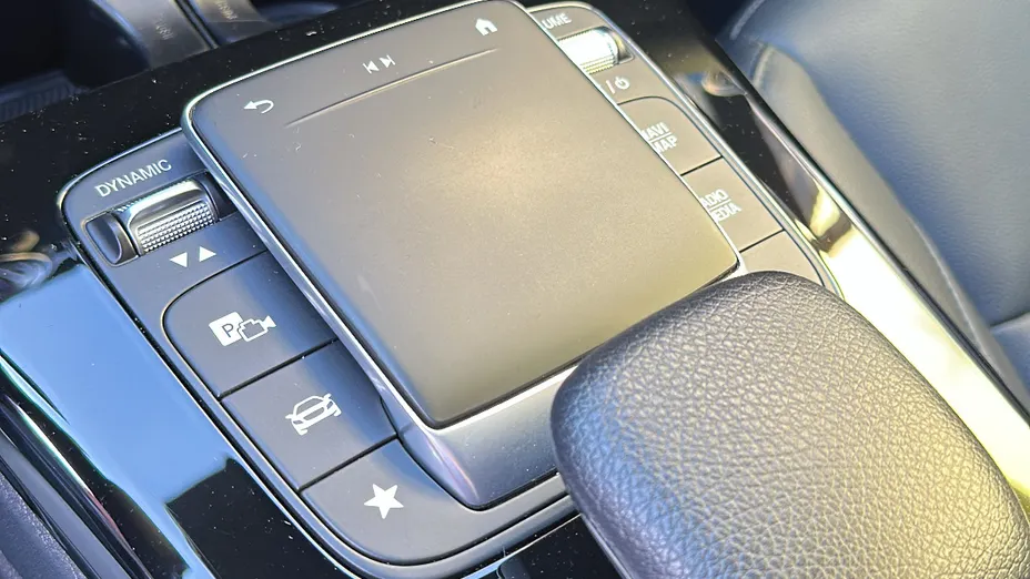 MERCEDES-BENZ CLA CLA 200 4-Matic Progressive 8G-DCT