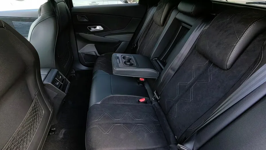 DS DS7 DS 7 1.6 E-Tense 4x4 Edition France aut Nowy