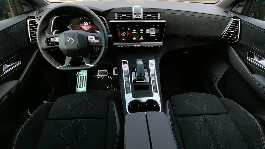 DS DS7 DS 7 1.6 E-Tense 4x4 Edition France aut Nowy