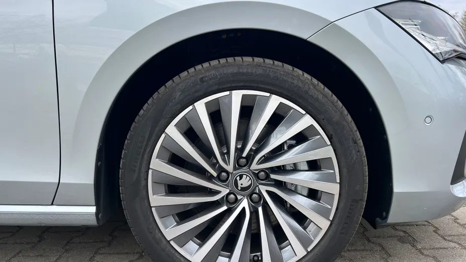 SKODA Superb Superb 1.5 TSI Plug-in Hybrid L&K DSG