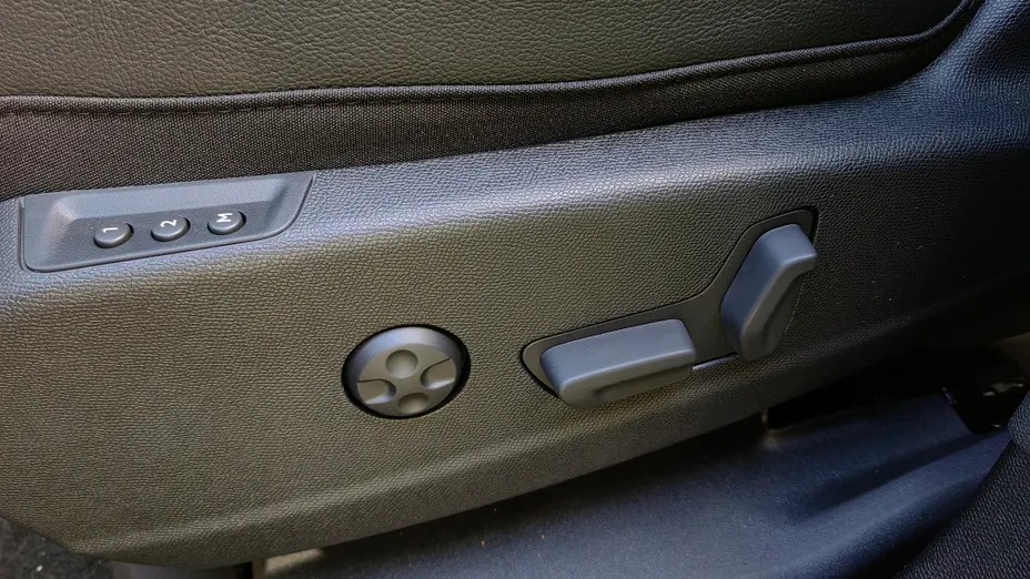 DS DS7 DS 7 1.6 E-Tense 4x4 Edition France aut Nowy