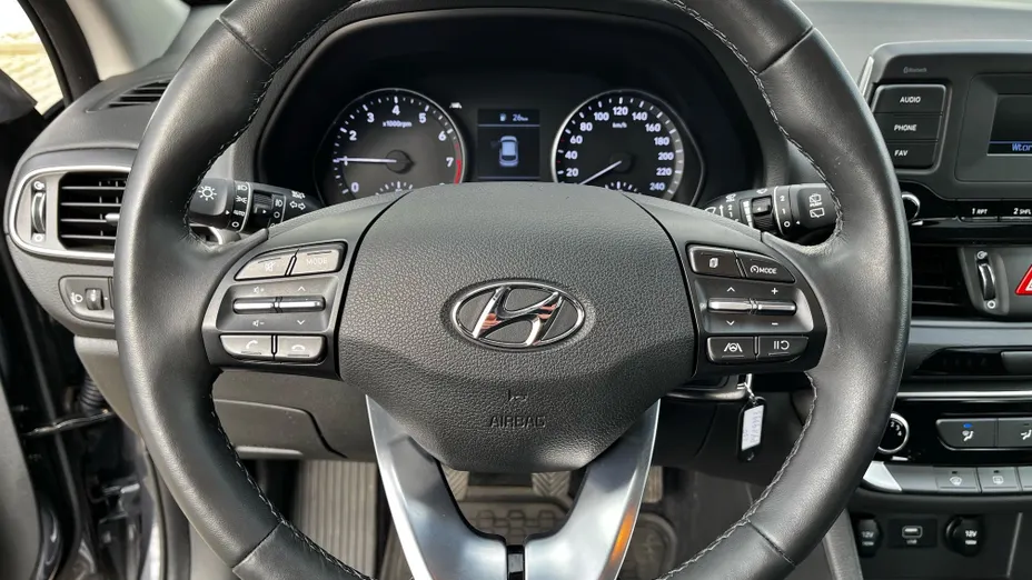 HYUNDAI i30 i30 1.0 T-GDI Modern