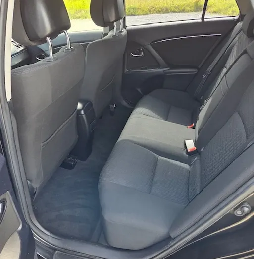 TOYOTA Avensis -