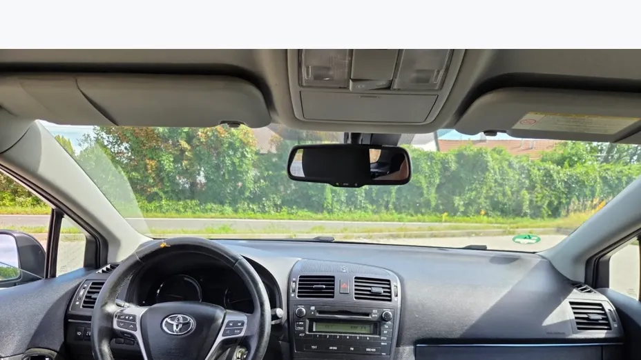 TOYOTA Avensis -
