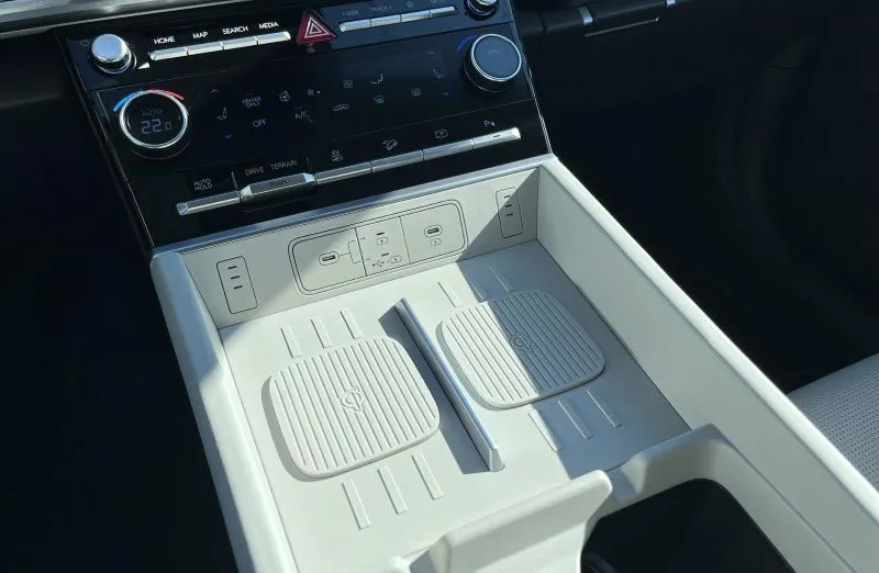 HYUNDAI Santa Fe Santa Fe 1.6 T-GDI PHEV Platinum 4WD aut