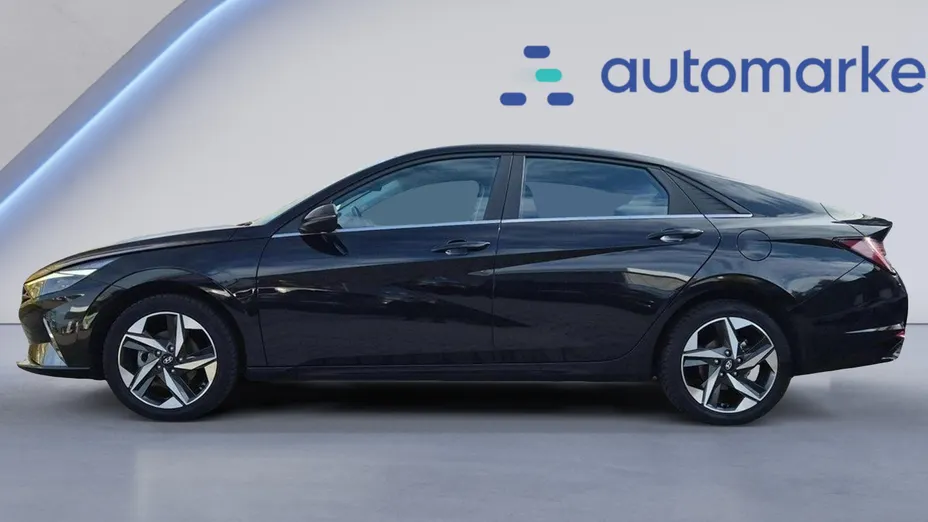 HYUNDAI Elantra Elantra 1.6 Smart CVT