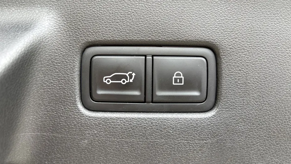 HYUNDAI Santa Fe Santa Fe 1.6 T-GDI HEV Platinum 4WD aut