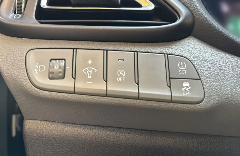 HYUNDAI i30 i30 1.5 T-GDI 48V Executive