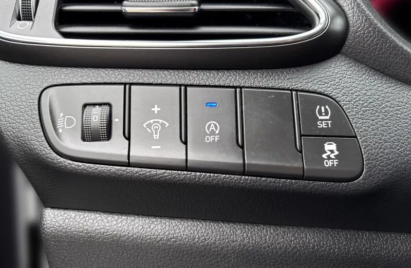 HYUNDAI i30 i30 1.5 DPI Pure