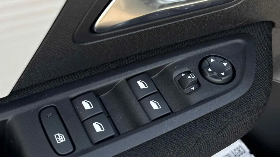 CITROEN C4 X C4 X 1.2 mHEV Plus eDCT6