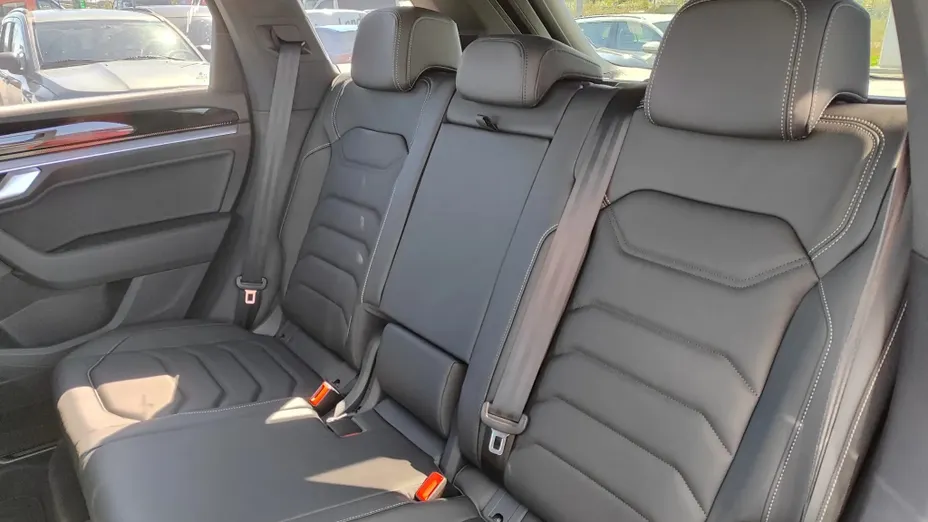 VOLKSWAGEN Touareg Touareg 3.0 V6 TFSI 4Motion R-Line Nowy