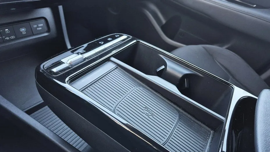 HYUNDAI Tucson Tucson 1.6 T-GDi HEV Smart 2WD aut