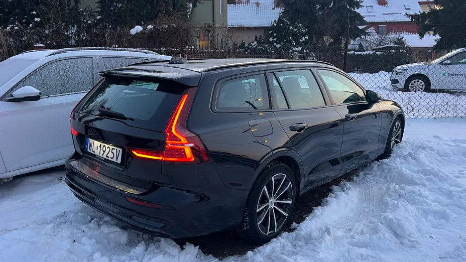 VOLVO V60 V60 T6 AWD Plug-In Hybrid Plus Dark aut