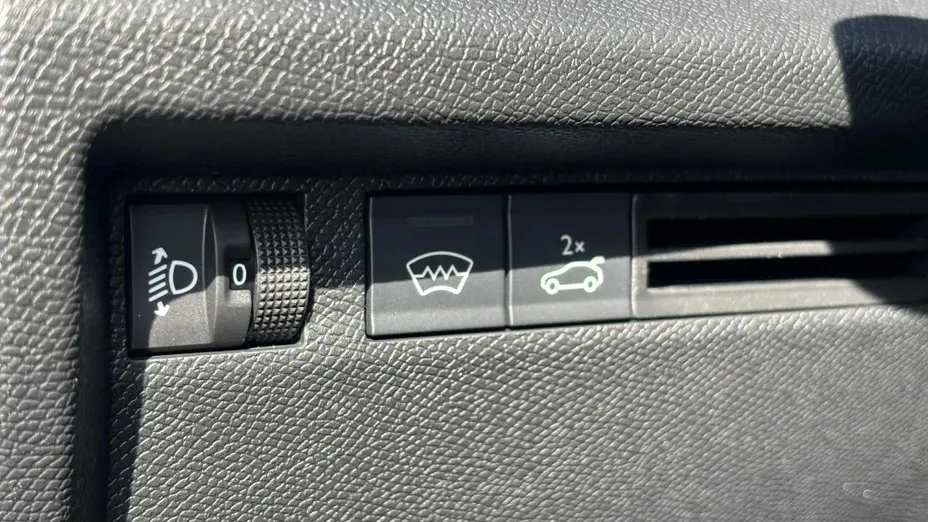 CITROEN C4 X C4 X 1.2 mHEV Plus eDCT6