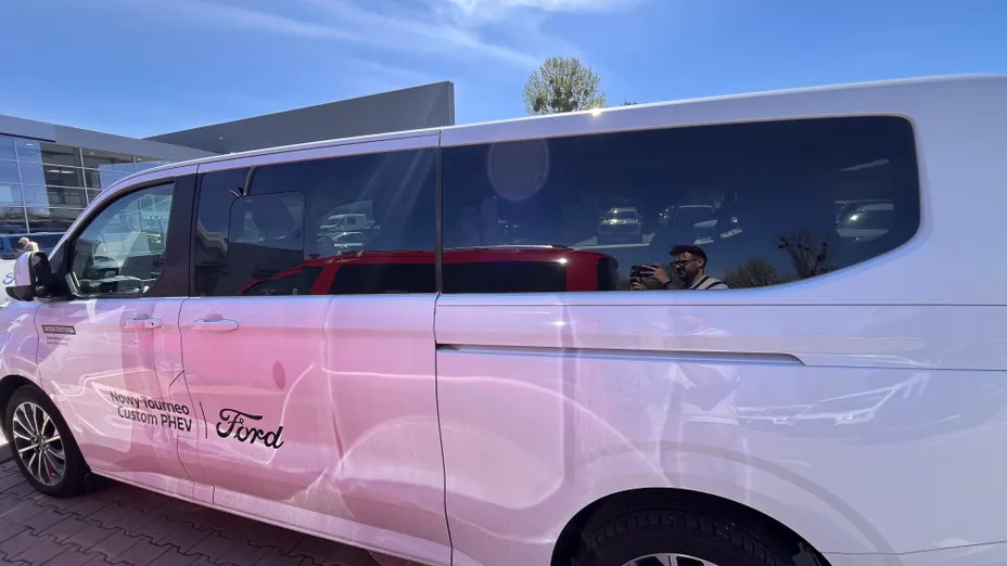 FORD Tourneo Custom Tourneo Custom 2.5 PHEV CVT 340 L2 Titanium X