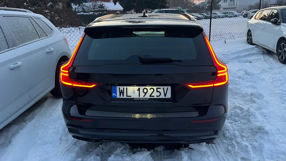 VOLVO V60 V60 T6 AWD Plug-In Hybrid Plus Dark aut
