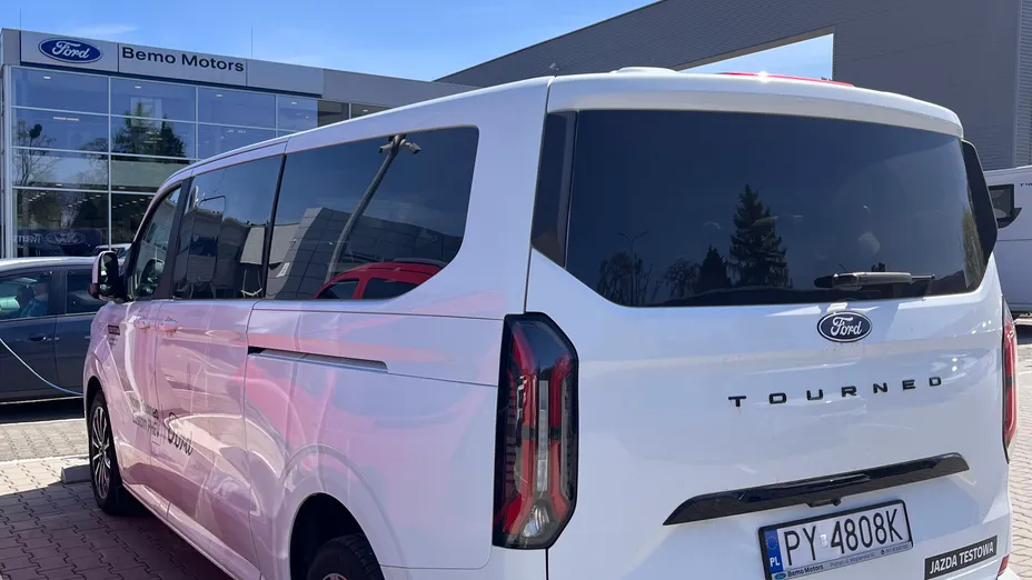 FORD Tourneo Custom Tourneo Custom 2.5 PHEV CVT 340 L2 Titanium X