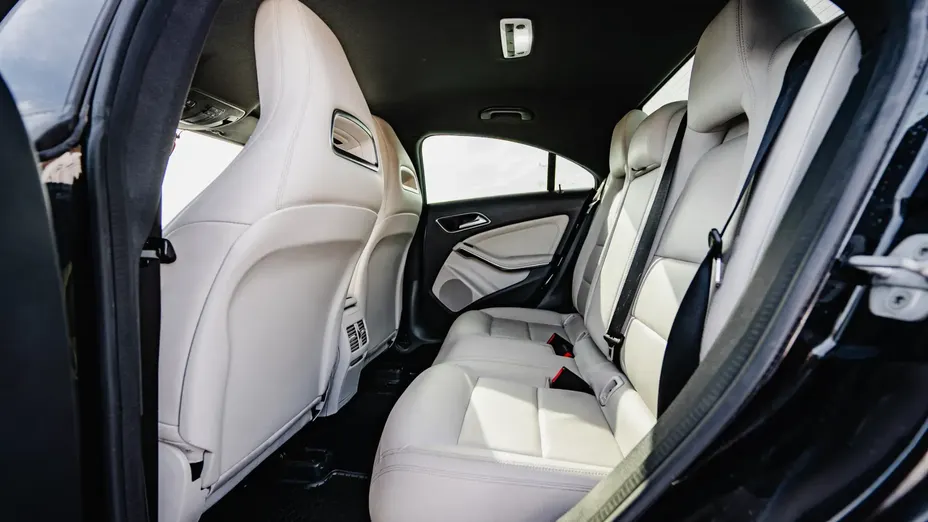 MERCEDES-BENZ CLA CLA 250 7G-DCT AMG Line