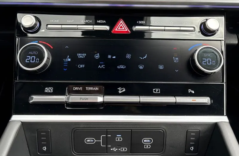 HYUNDAI Santa Fe Santa Fe 1.6 T-GDI HEV Platinum 4WD aut