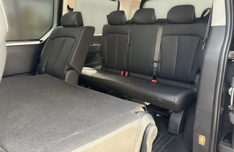 HYUNDAI Staria Staria 1.6 T-GDI HEV Smart VIP aut