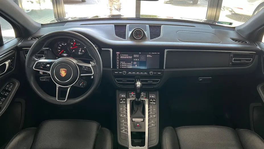 PORSCHE Macan Macan