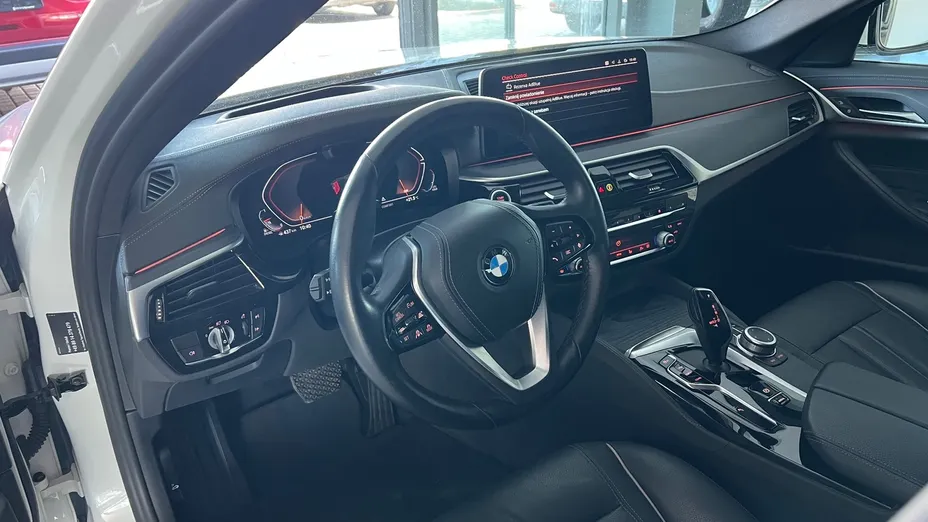 BMW Seria 5 520d mHEV Luxury Line aut
