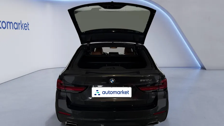 BMW Seria 5 520d M Sport sport-aut